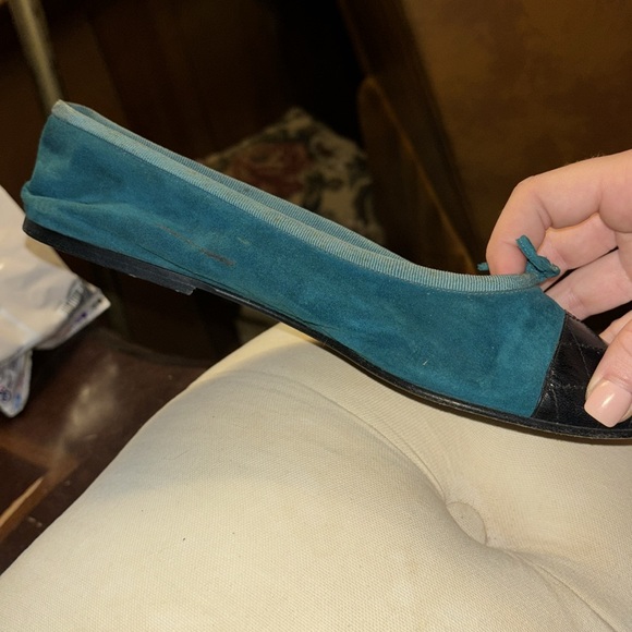 Vintage Blue Suede Chanel Ballet Flats - Picture 6 of 10
